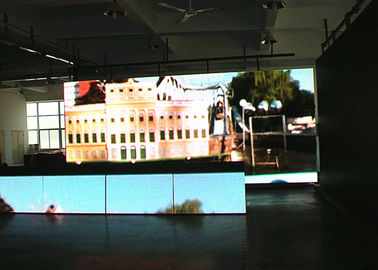 China Wall Mounted P10 LED Video Wall Screen , Large Outdoor LED Display Screens supplier